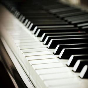 动漫护士被爆❌挤奶com
