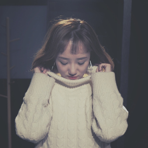 教室里强摁做开腿呻吟男男
