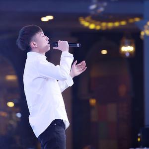 把朱竹清❌❌❌后喷出水
