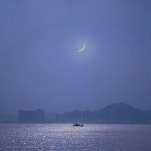 教室里强摁做开腿呻吟男男
