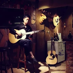 农村骚老头大鸡巴直播
